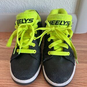Heely's Rollerskate tennis shoes / sneakers, black/lime green, size 3